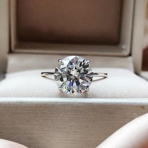 0.5-2Ct Round Cut Lab Diamond White gold Solitaire Ring